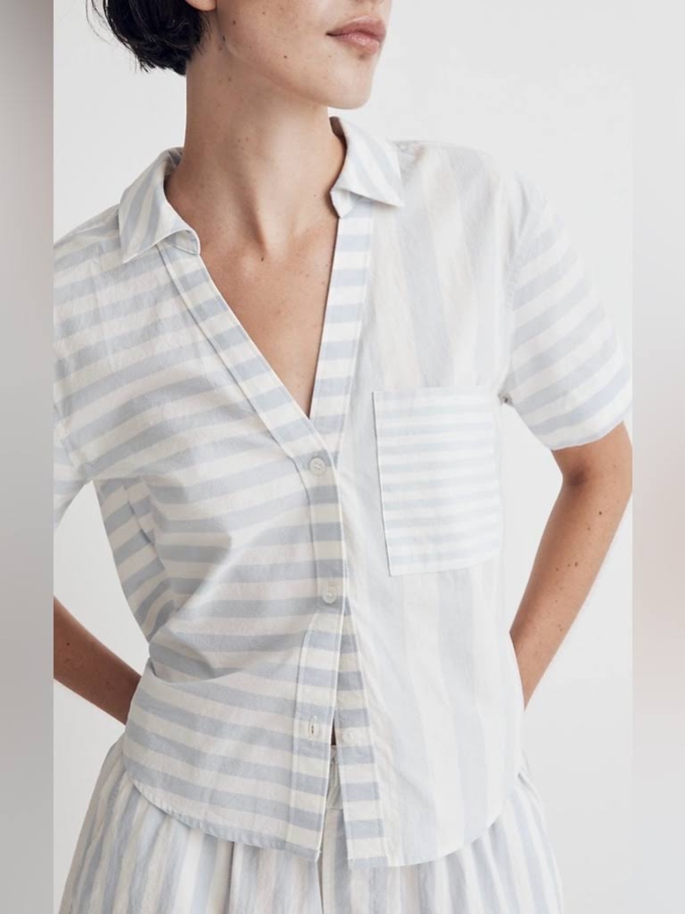 Madewell Y-Neck Button-Up Shirt in Mixed Stripe - S